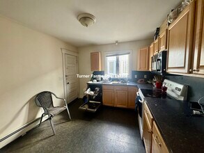 288 Boston Ave, Unit 3 in Medford, MA - Foto de edificio - Building Photo