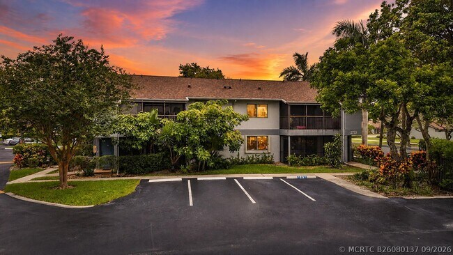 property at 2753 S Oakland Forest Dr