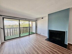 2140 Pauline Blvd, Unit 307 in Ann Arbor, MI - Building Photo - Building Photo