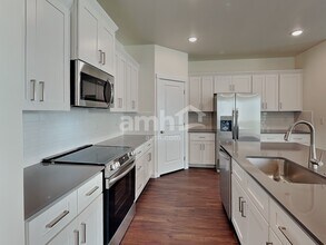 9471 W Bowie Ct in Star, ID - Building Photo - Building Photo