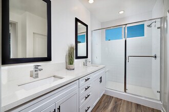 13070 Olympus Cir in Poway, CA - Building Photo - Building Photo