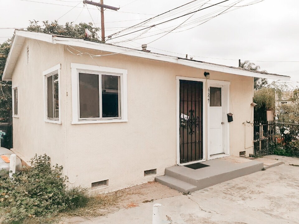 6631 Foster Bridge Blvd, Unit 3GG in Bell Gardens, CA - Building Photo