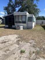 37041 Chancey Rd in Zephyrhills, FL - Building Photo