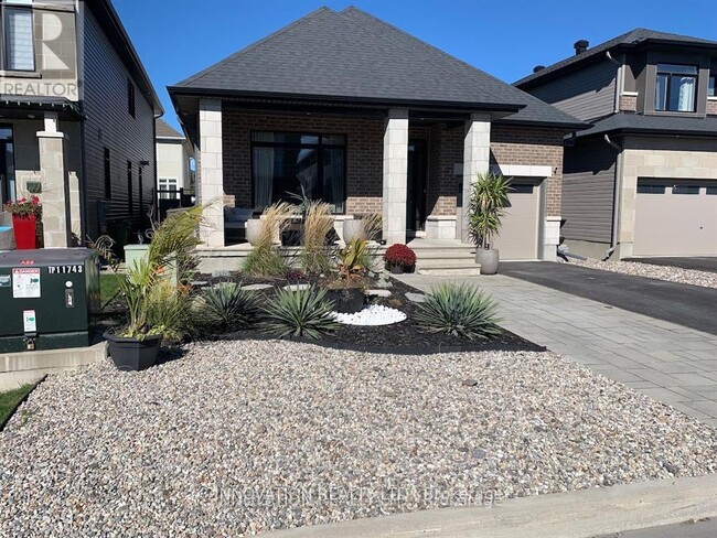 property at 565 Bobolink Ridge