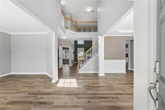 1304 Kirkwood Ln in Smyrna, GA - Foto de edificio - Building Photo