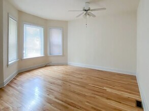 3818 N Sheffield Ave, Unit 1 in Chicago, IL - Building Photo - Building Photo