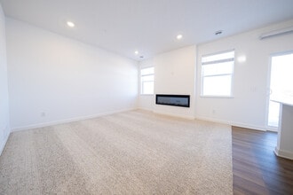 2255 Tyrone Dr in Shakopee, MN - Building Photo - Building Photo