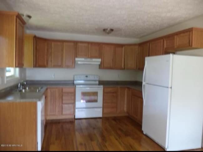 730 Harless St in Christiansburg, VA - Building Photo - Building Photo