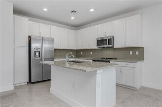 26410 Coco Cay Cir in Bonita Springs, FL - Building Photo - Building Photo