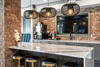 Vue at The Quarter in Atlanta, GA - Foto de edificio - Interior Photo