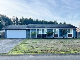 1333 Clover Loop SE in Olympia, WA - Building Photo