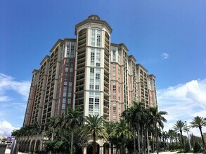 550 Okeechobee Blvd in West Palm Beach, FL - Building Photo - Building Photo