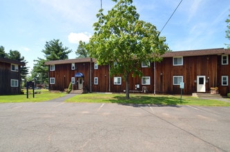 River Hollow Apartments in East Windsor, CT - Building Photo - Building Photo