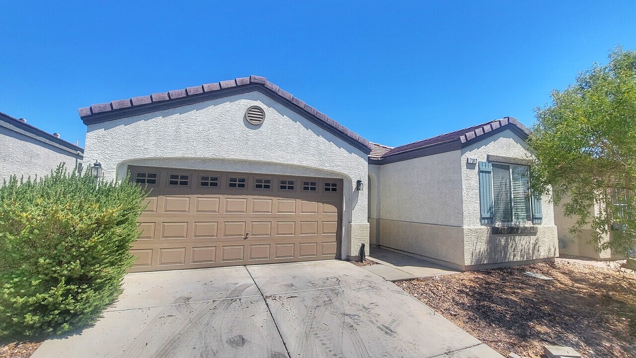 7312 Fountain Village Ave in Las Vegas, NV - Building Photo