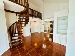 6825 Stonesthrow Cir N in St. Petersburg, FL - Building Photo - Building Photo