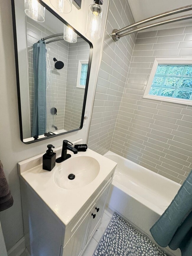 372 Juless St in Danville, VA - Building Photo - Building Photo