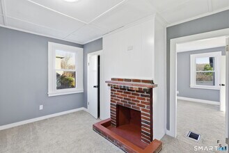 76 Skinner St in East Hampton, CT - Building Photo - Building Photo