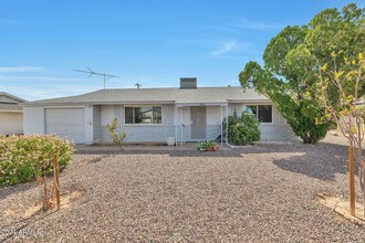 11029 W Cherry Hills Drive West in Sun City, AZ - Building Photo - Building Photo