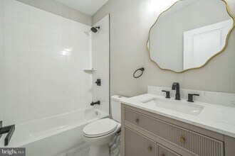 1702 S 22nd St, Unit #2 in Philadelphia, PA - Foto de edificio - Building Photo