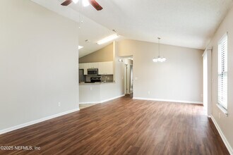 2626 Malibu Cir in Orange Park, FL - Building Photo - Building Photo
