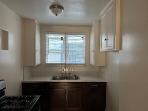 4286 Leimert Blvd in Los Angeles, CA - Foto de edificio - Building Photo