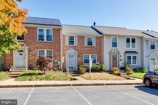 7805 Edmunds Way in Elkridge, MD - Building Photo