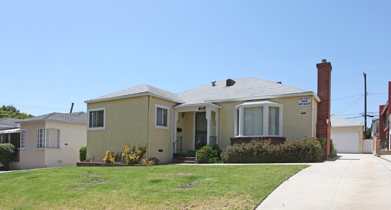 615 E Cedar Ave in Burbank, CA - Building Photo