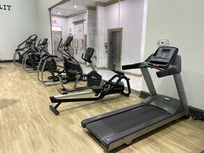 Enclave at LaFrontera in Round Rock, TX - Foto de edificio - Building Photo