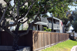 Eucalyptus Grove Apartments in San Diego, CA - Building Photo - Building Photo