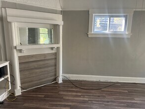 2109 W 98th St in Cleveland, OH - Building Photo - Building Photo