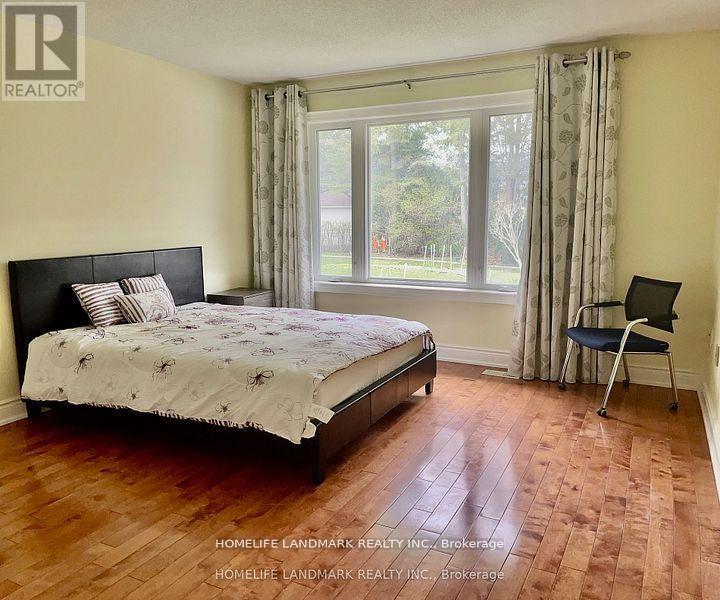 26 Manorcrest Dr in Toronto, ON - Building Photo