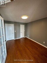 1150 Parkwest Pl in Mississauga, ON - Building Photo - Building Photo