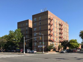 5461 Kings Hwy in Brooklyn, NY - Foto de edificio - Building Photo