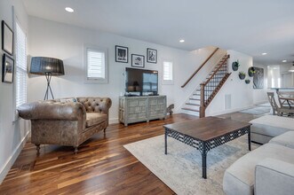 4609B Kentucky Ave in Nashville, TN - Building Photo - Building Photo