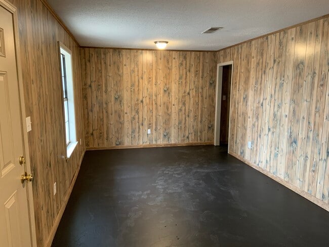 614 N 13th Ave in Laurel, MS - Building Photo - Building Photo