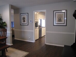 7902 Meadowcroft Dr in Houston, TX - Building Photo - Building Photo