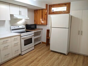 5 Windermere Crt in Guelph, ON - Building Photo - Building Photo