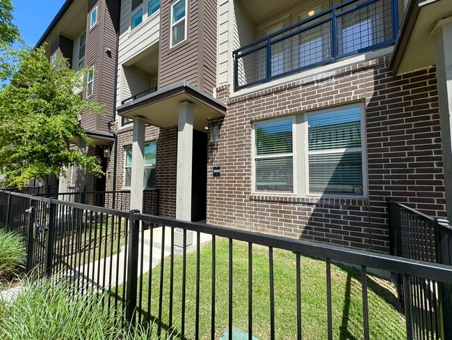 4020 McEwen Rd