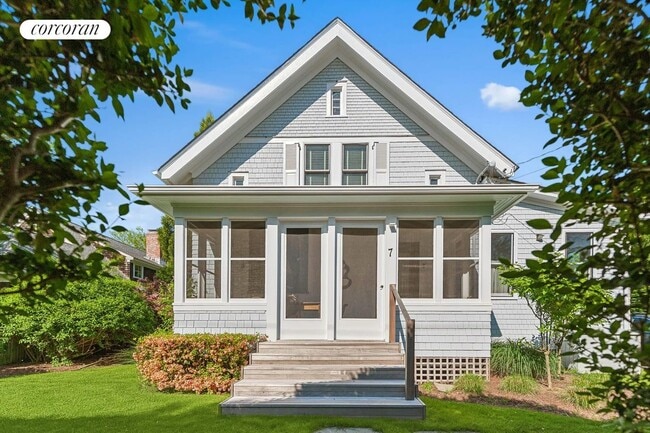 property at 7 Halsey St
