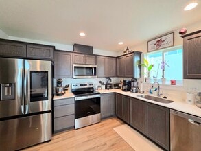 2330 Noah St SE in East Wenatchee, WA - Building Photo - Building Photo