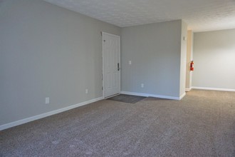 Silver Oak Apartments in Clarkston, GA - Building Photo - Building Photo