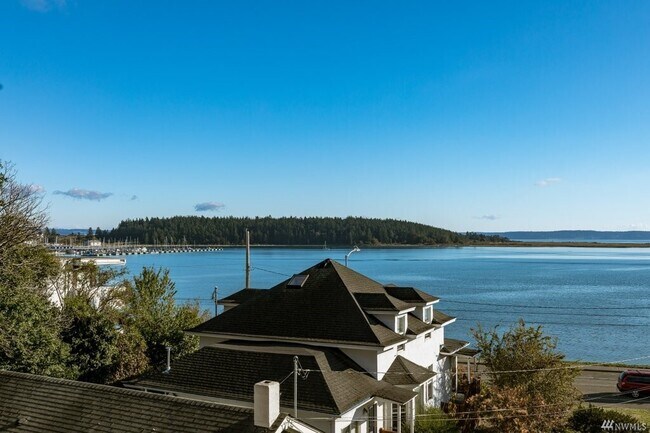 1199 SE 9th Ave, Unit 304 in Oak Harbor, WA - Building Photo - Building Photo