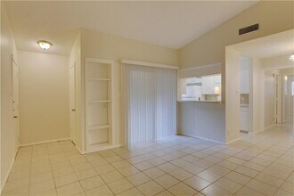 5808 Emerald Forest Dr in Austin, TX - Building Photo - Building Photo