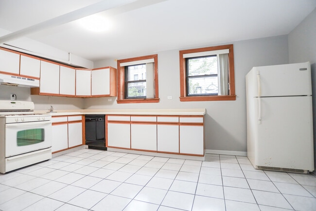 1318 W Foster Ave in Chicago, IL - Building Photo - Building Photo