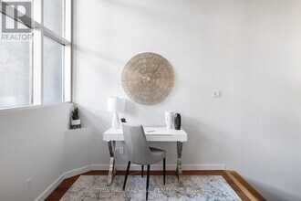 1852 Queen St E in Toronto, ON - Building Photo - Building Photo