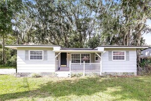 1845 Co Rd 209B in Green Cove Springs, FL - Building Photo