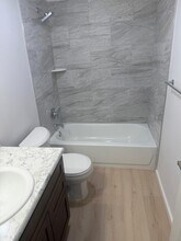 4709 176th St SW, Unit C7 in Lynnwood, WA - Foto de edificio - Building Photo