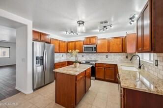4587 E Silverbell Rd in Queen Creek, AZ - Building Photo - Building Photo