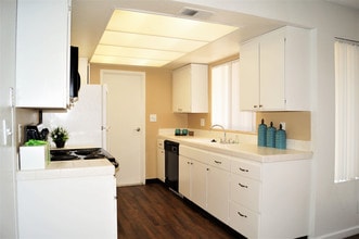 Newporter in Fresno, CA - Building Photo - Building Photo