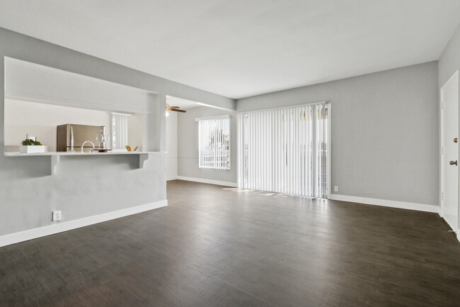 Overland Avenue Apartments in Los Angeles, CA - Building Photo - Building Photo